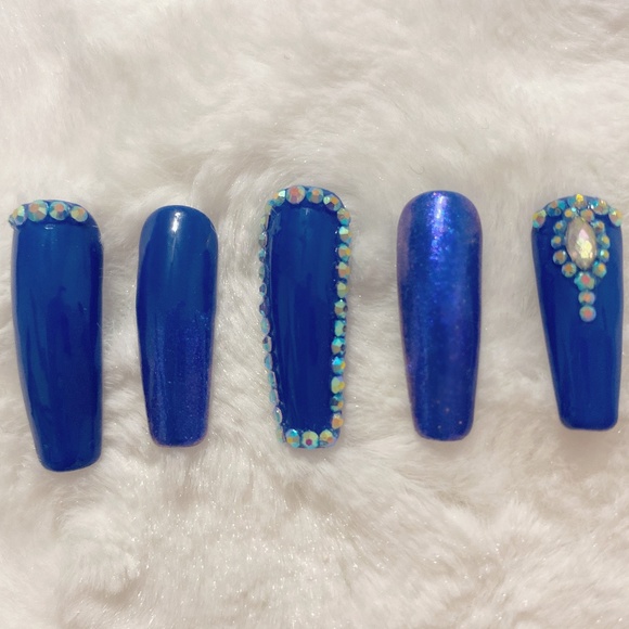 Luxury Press On Nails - Picture 3 of 6